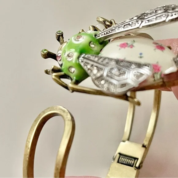 Betsey Johnson Vintage Critters Art Deco Rosebud Bug Fly Hinged Bangle Bracelet - Picture 10 of 12